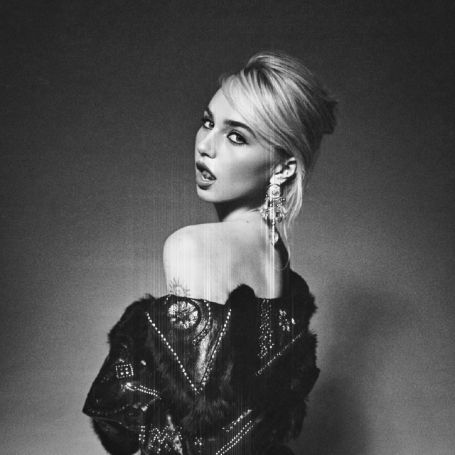 Claire Rosinkranz